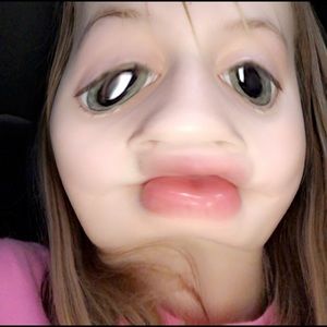 Meet your Posher, Layla